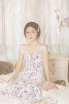女邻居